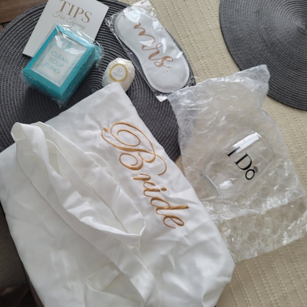 The Ring Box Bride Set